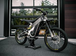 XXX L1E